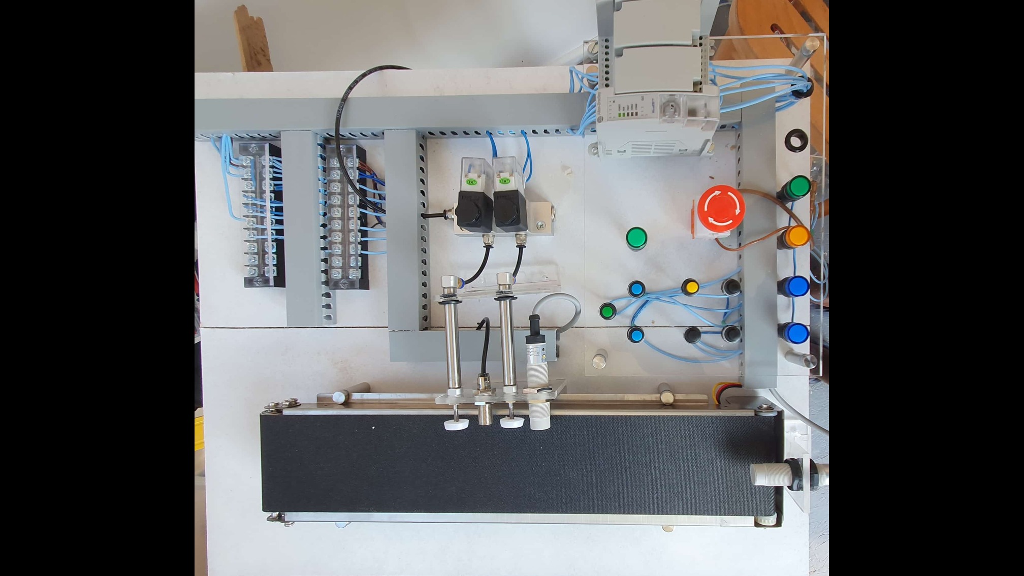 PLC_conveyor training_Rig_resized